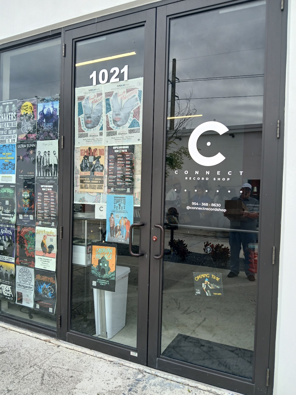 Connect Record Shop